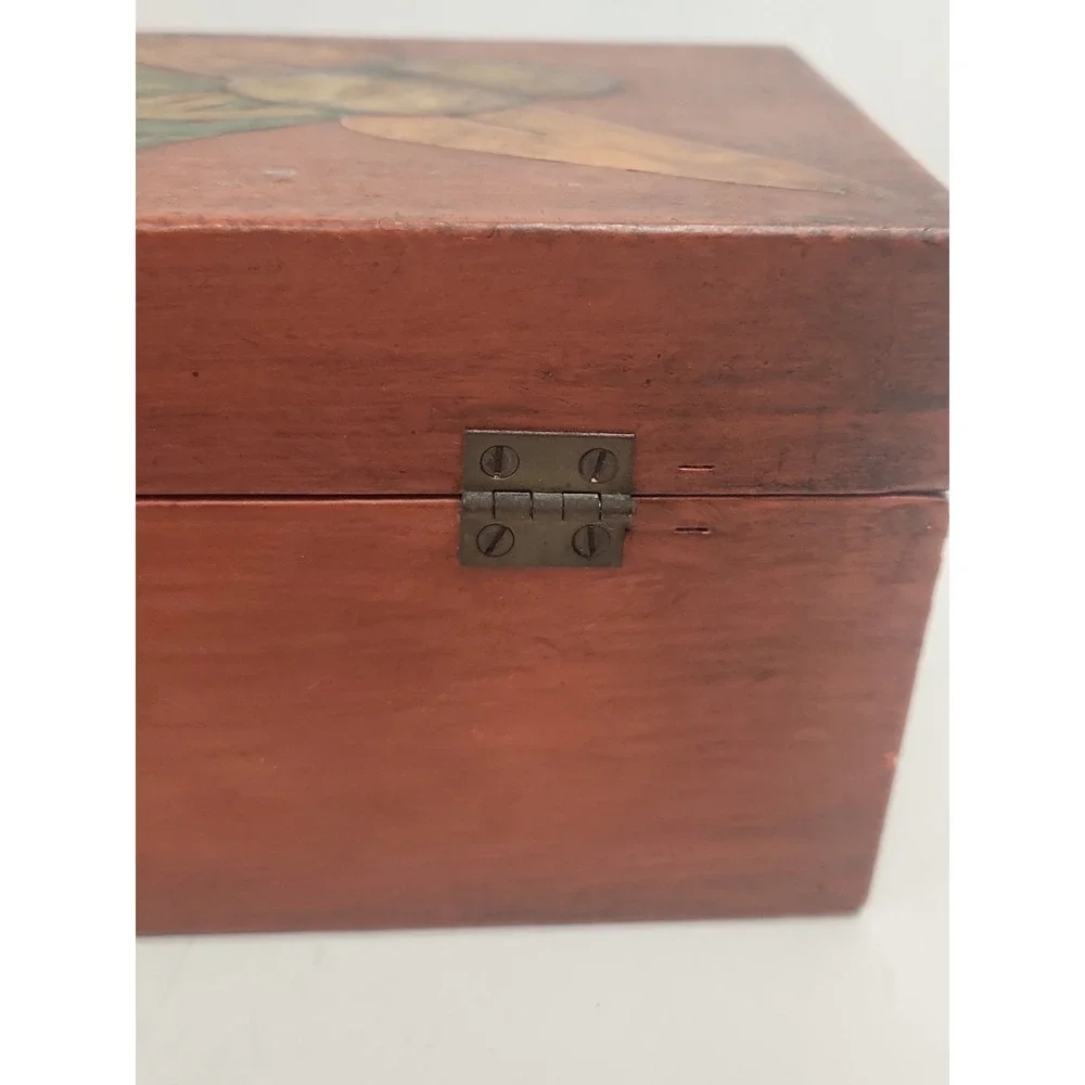 The Unbranded Brand retro wood